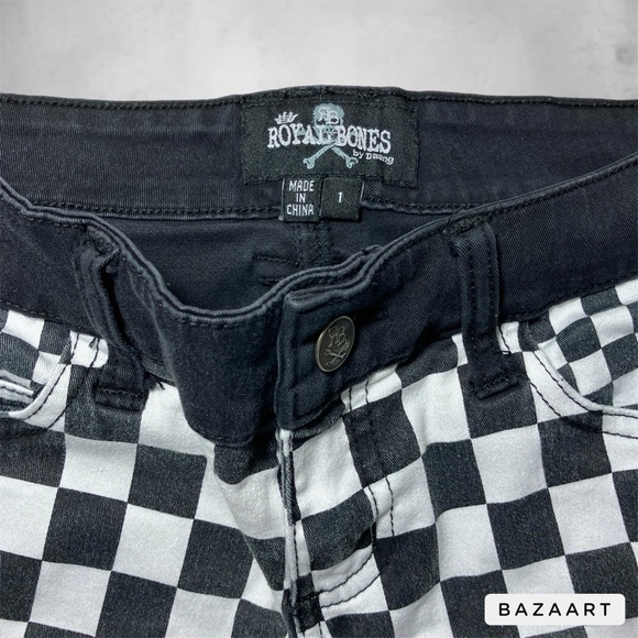 🧨  HOT TOPIC Royal Bones Checkerboard White Black Wednesday Addams Skinny Jeans - Picture 3 of 10